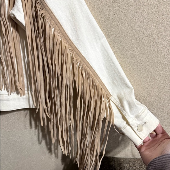 Judy blue Cream/White Denim Jacket with Fringe - Picture 5 of 7